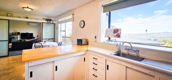 McGuire Real Estate | Dunedin - 19 Dalrymple Street - Pine Hill