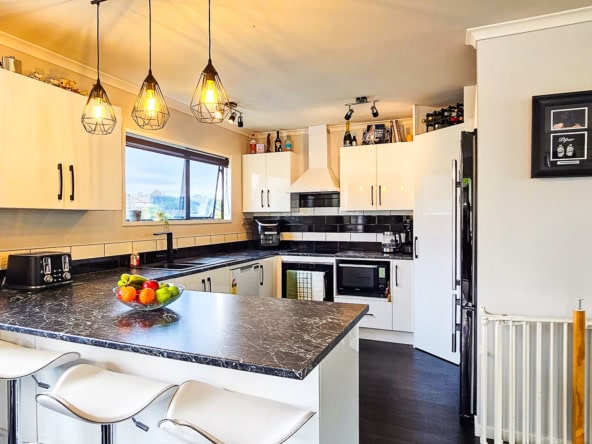 McGuire Real Estate | Dunedin - 27 Saint Albans Close - Bradford